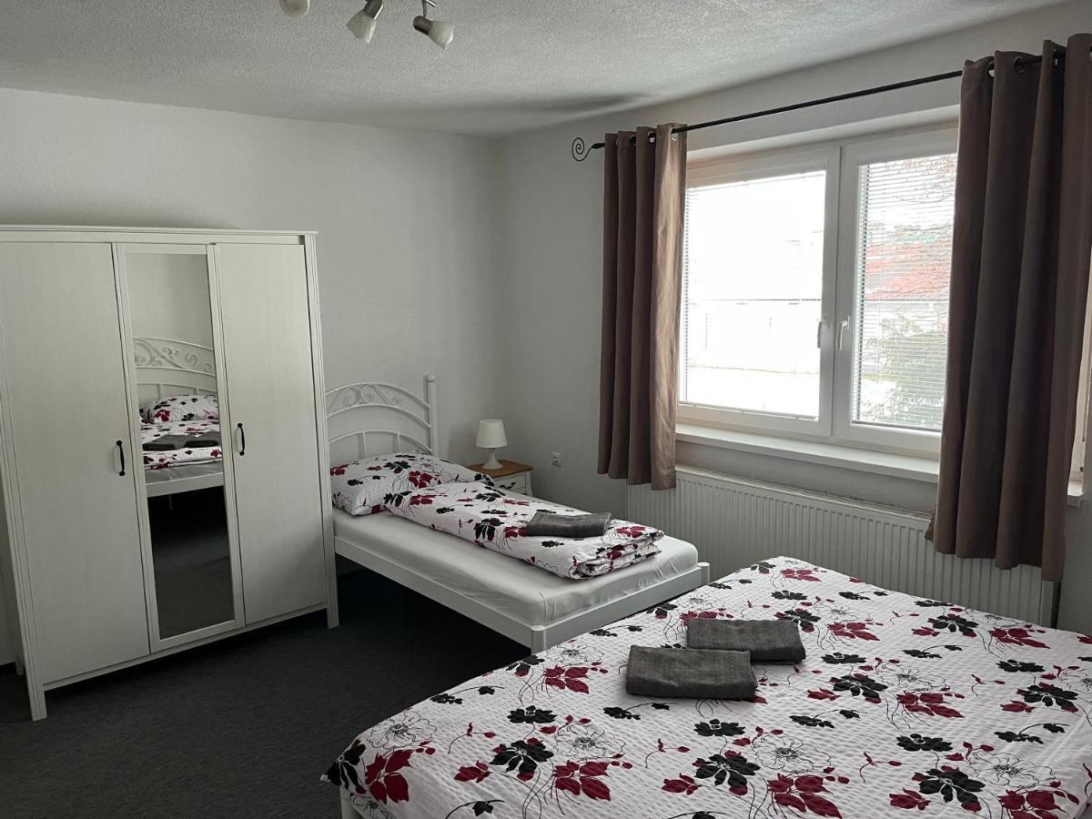 A&A Apartmany Lipótszentmiklós Kültér fotó