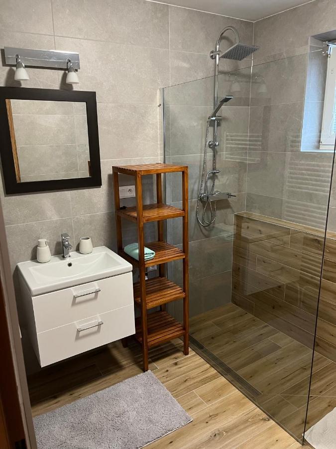 A&A Apartmany Lipótszentmiklós Kültér fotó