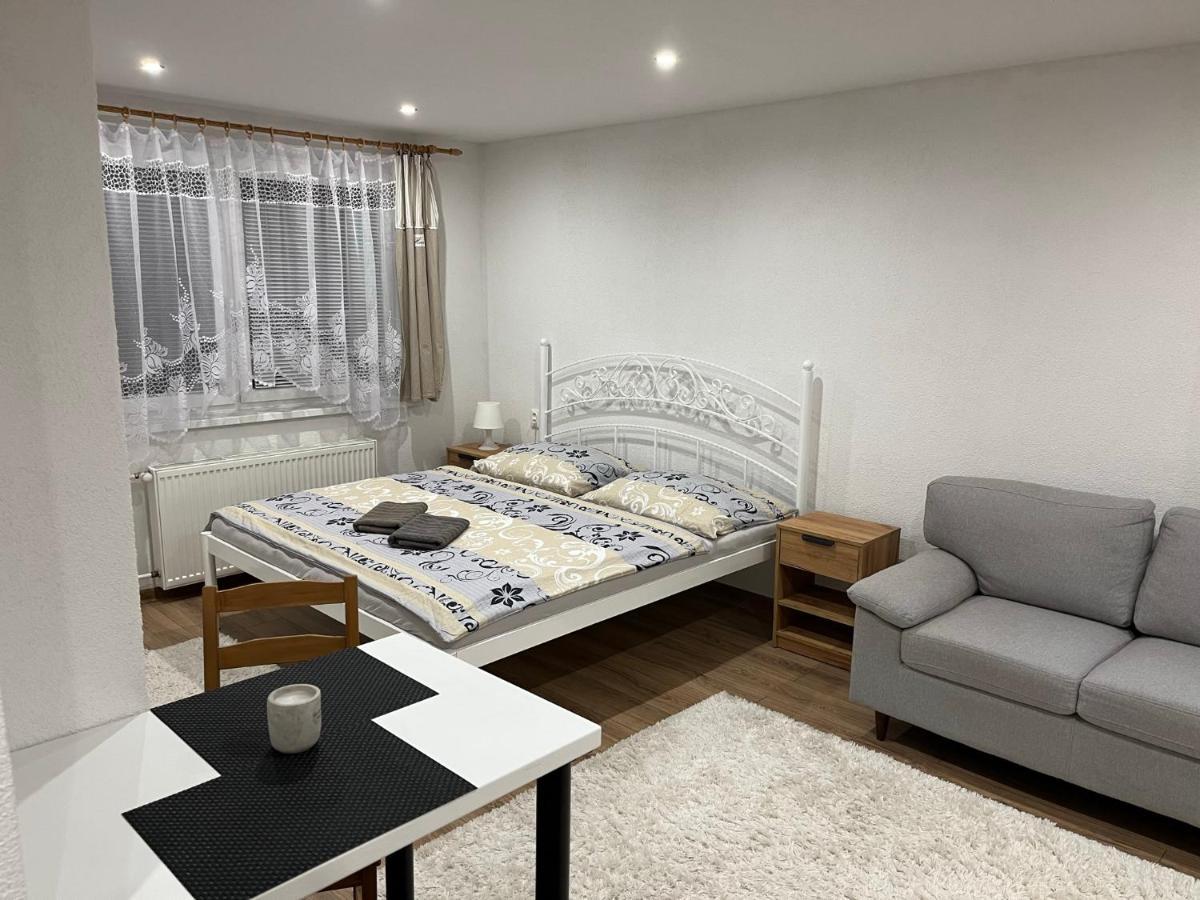 A&A Apartmany Lipótszentmiklós Kültér fotó