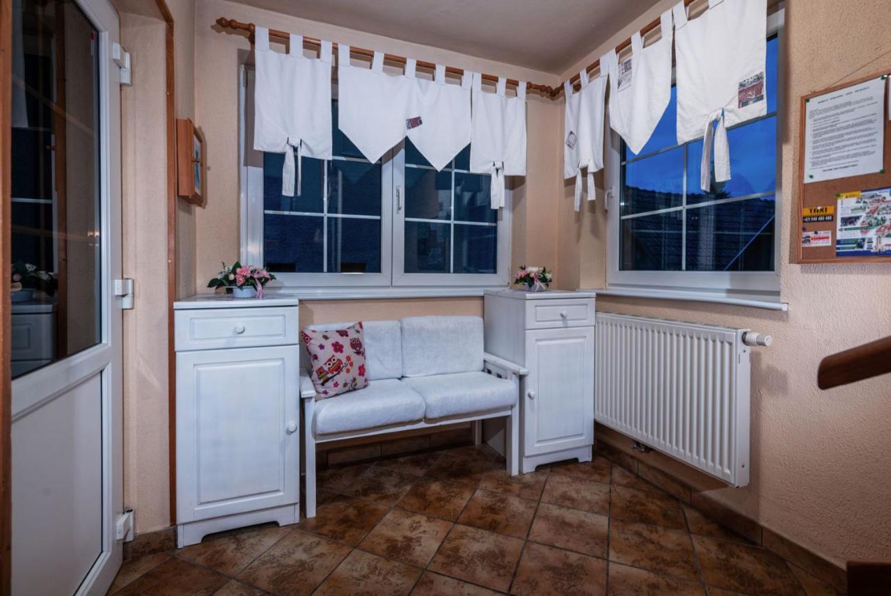 A&A Apartmany Lipótszentmiklós Kültér fotó