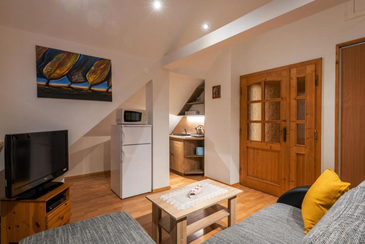 A&A Apartmany Lipótszentmiklós Kültér fotó